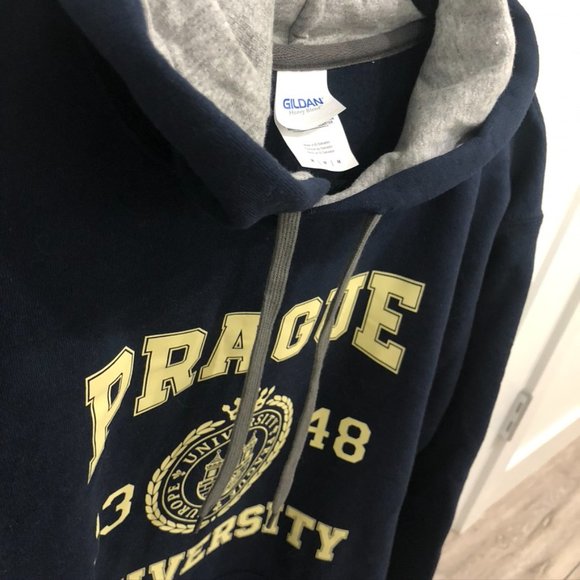 Prague University Oversized Hoodie (M) - Picture 3 of 3